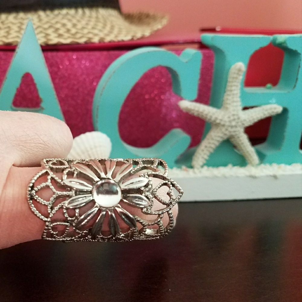 Fashion ring